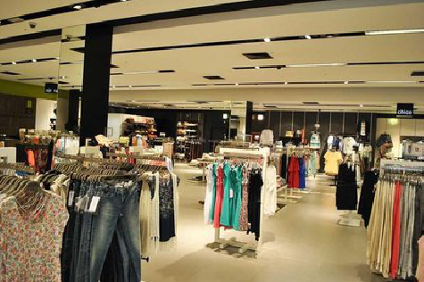 新晃商场里的店面怎么装修？