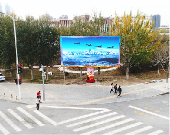 新晃户外大屏广告投放要点。